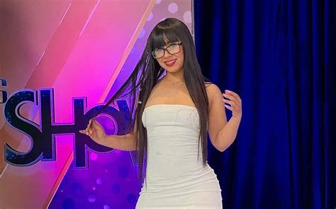 Mira las Nuevas Modelos Sexy en RoyalCams.com.